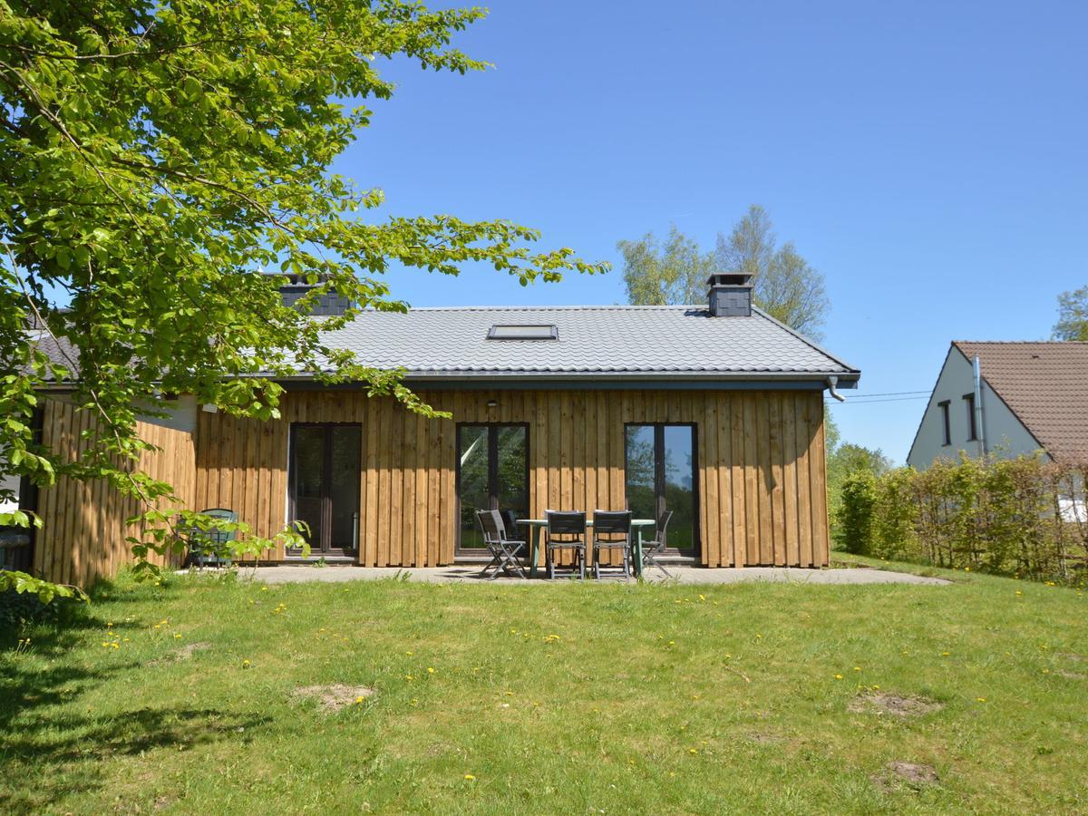 Quaint Cottage In Mont Near High Fens Nature Park Malmedy Exterior foto