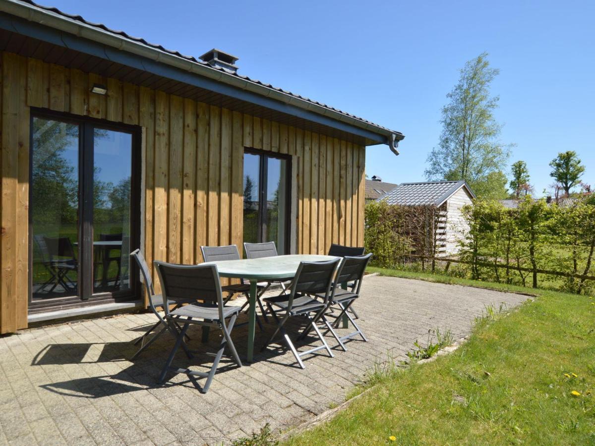 Quaint Cottage In Mont Near High Fens Nature Park Malmedy Exterior foto